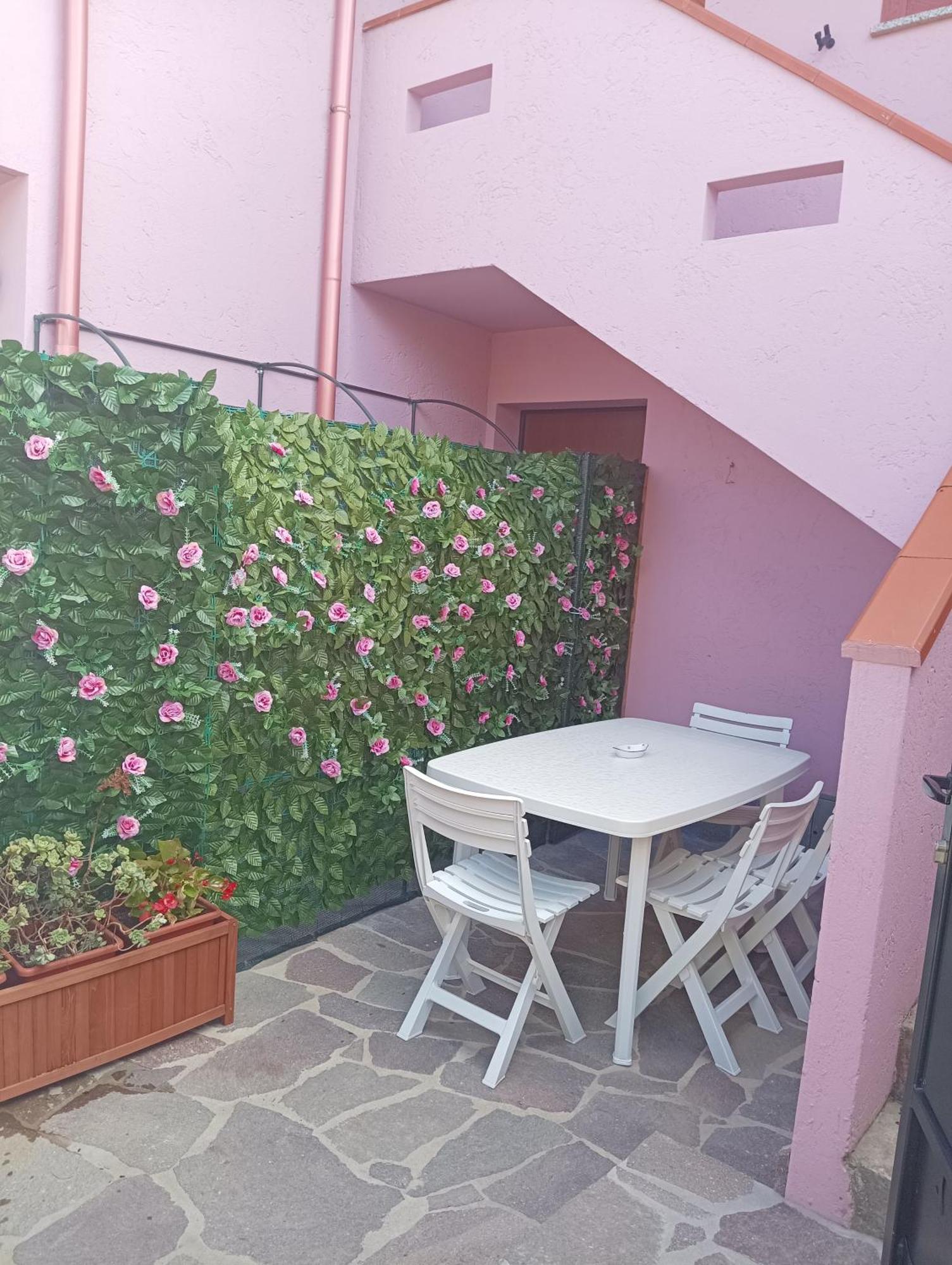 Prendas Antigas - Vacanze A Teulada Apartment ภายนอก รูปภาพ